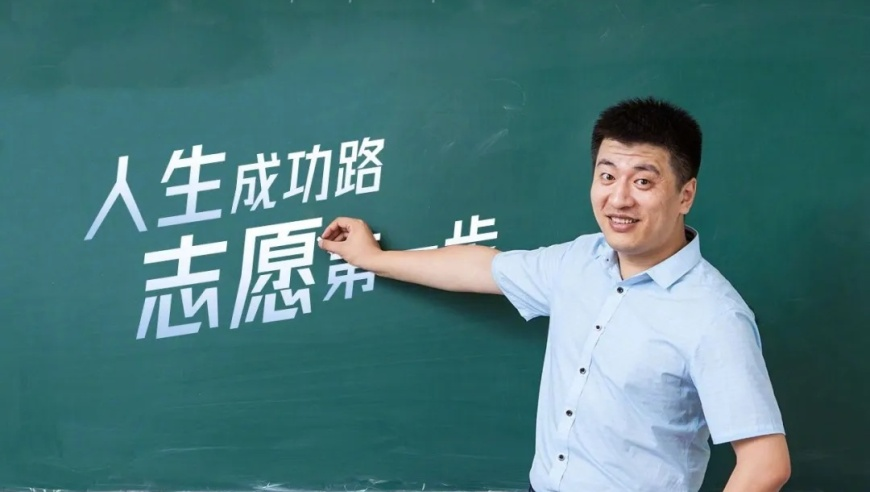2岁娃烧伤婆婆给儿媳下跪自责痛哭,123澳门正版资料手机,创造力策略实施推广_测试版V6.2